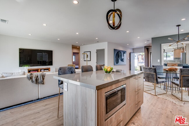 Building Photo - 13026 Calvert St