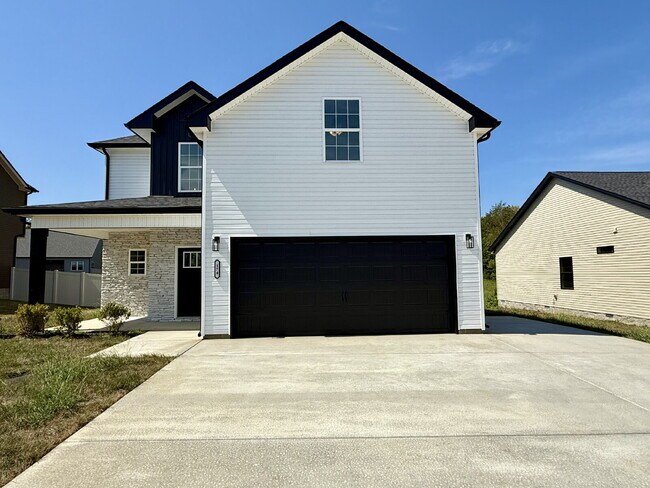 Building Photo - 174 Dewberry Rd