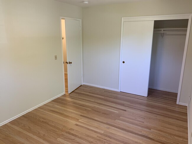 Building Photo - 280 Mt Hamilton Ave