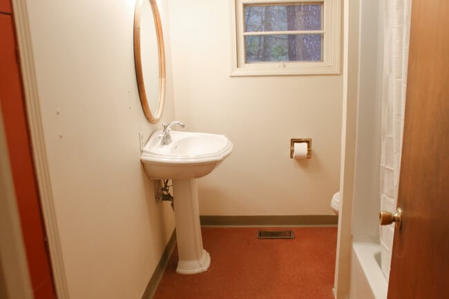 Building Photo - 13625 NW Old Germantown Rd