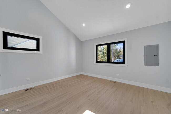 Building Photo - 66 Mionske Dr