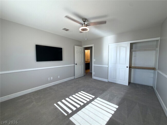 Building Photo - 3025 Scenic Valley Way