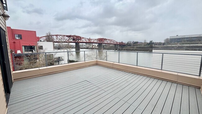 Building Photo - Spacious 2BR/2BA Condo – 1,086 SF + Parking + River Views | NW Portland