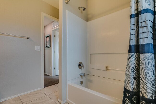 Building Photo - Great Mesa Community Dahlia Pointe 3 bedro...