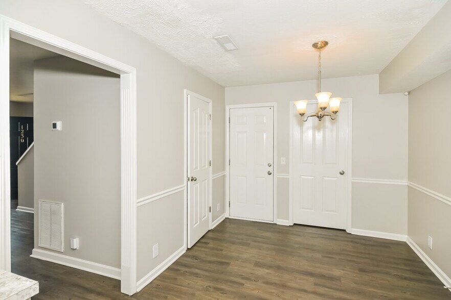 Building Photo - 1230 Shannon Ln