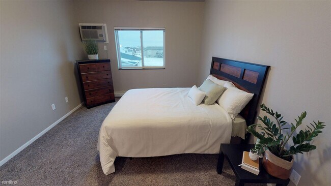Building Photo - 2 br, 2 bath  - Stonemill Pond Apartments