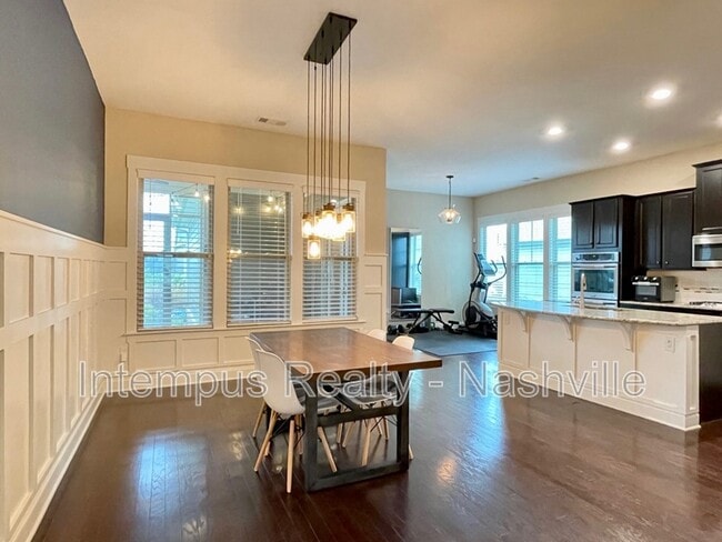 Building Photo - 2856 Americus Dr