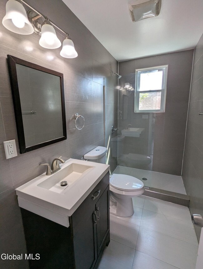 Building Photo - 69 Winthrop Ave