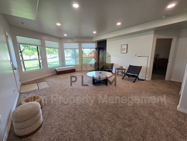 Building Photo - 15660 Sara Jo Ln