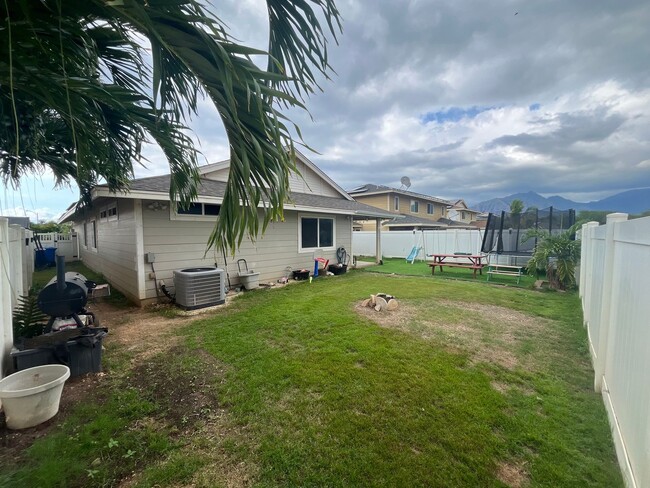 Primary Photo - Single family 3 bedroom 3 bath home locate...