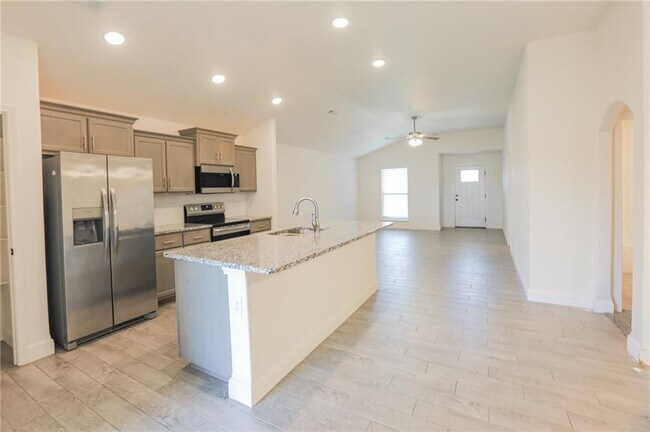 Building Photo - 501 NW 59th Ave