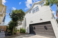 Building Photo - 1120 W 18th St