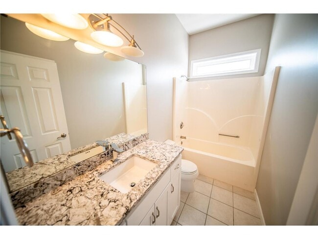 Building Photo - 5182 Southern Ridge Ln SW