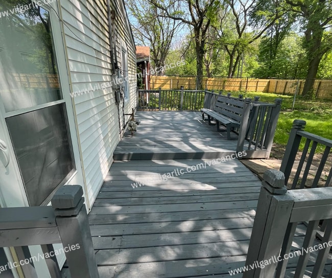 Building Photo - This stunning 4 Bedroom, 1 Bath home in Gary, IN
