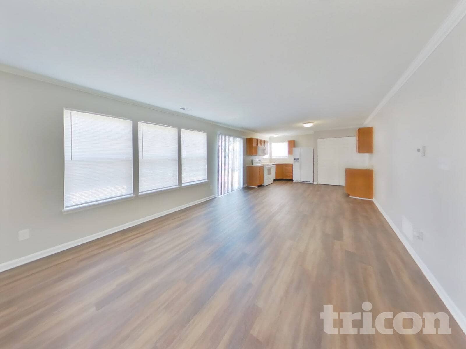 Building Photo - 824 Daybreak Dr