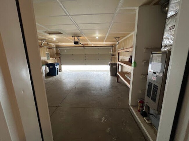 Building Photo - 3 Bedroom 2 Bath Home Close to Micron Available 4/20/26