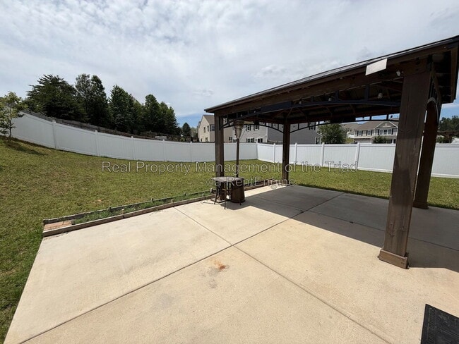 Building Photo - 1759 Waverly Oaks Dr