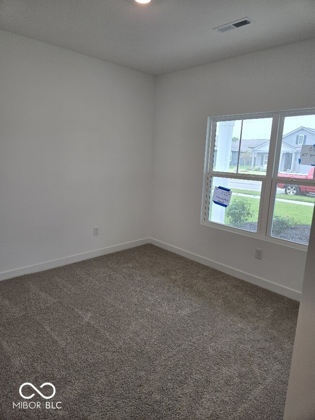 Building Photo - 9203 Hemingway Dr