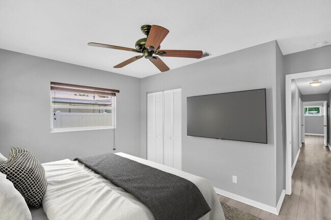 Building Photo - MAXIMO MOORINGS 3/2/2 HOME NEAR ST. PETE B...