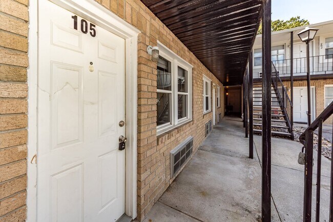 Building Photo - 2107 Rondo St