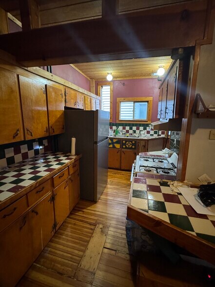 Building Photo - 44 W Van Vechten St