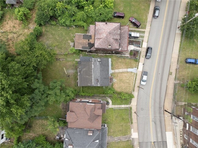 Building Photo - 160 Hazelwood Ave