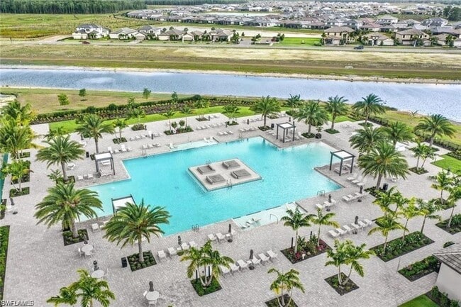 Building Photo - 18271 Ridgeline Dr