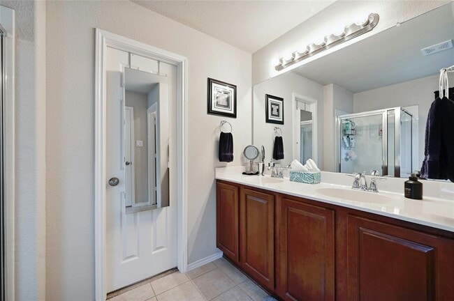 Building Photo - 1500 Huckleberry Ln