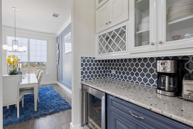 Building Photo - 16404 Horse Trap Ln