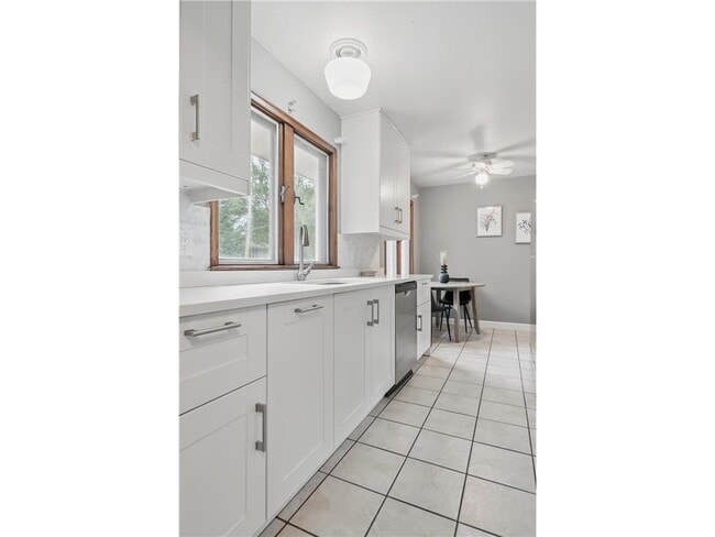 Building Photo - 4212 Princeton Ave