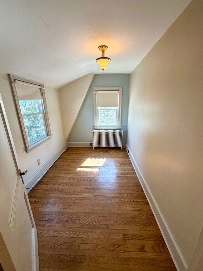 Building Photo - 111 Atkins Ave