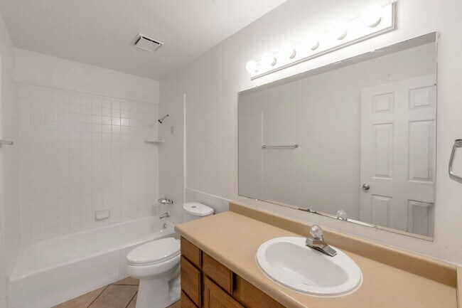 Building Photo - 2237 Karalee Way