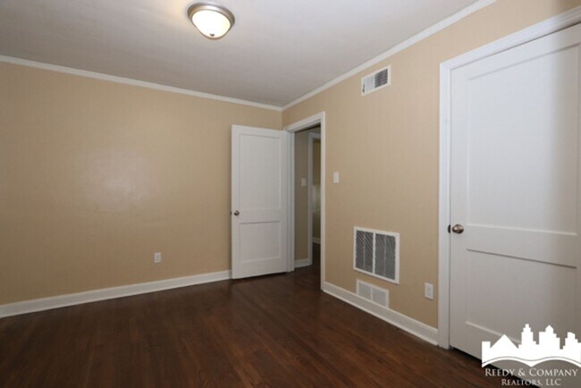 Building Photo - 1446 Alamo St
