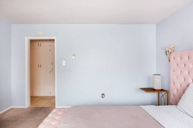 Building Photo - 960 Larrabee St