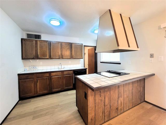 Building Photo - 7724 Val Verde Dr