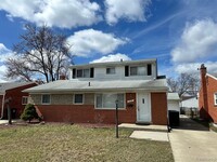 Building Photo - 8553 N Hubbard St