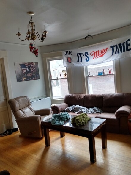 Building Photo - 2837 N Cramer St