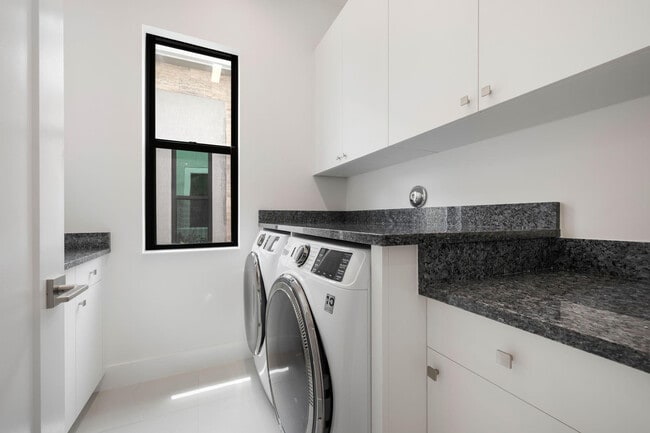 Building Photo - 12526 Solana Bay Cir