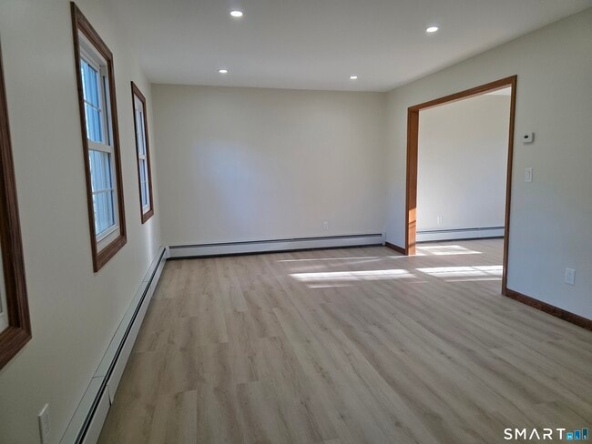 Building Photo - 29 Brook Pine Dr