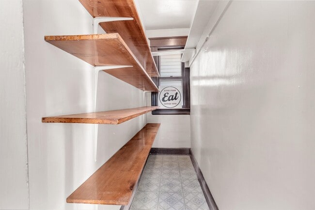 Building Photo - 1121 Avenue C