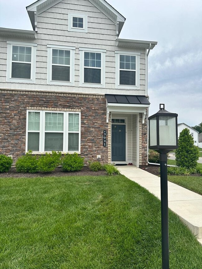 Building Photo - 3031 Farmstead Mill Dr
