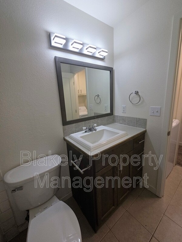 Building Photo - 2118 S Roosevelt St