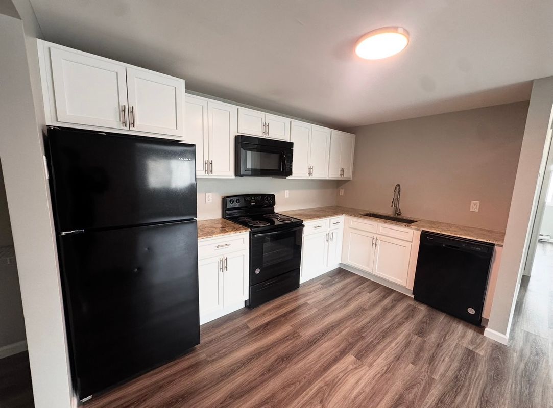 Building Photo - 9049 Zito Dr
