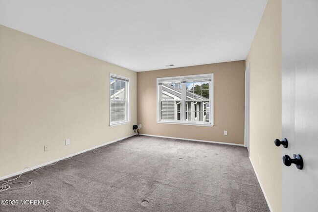 Building Photo - 366 Sequoia Ct