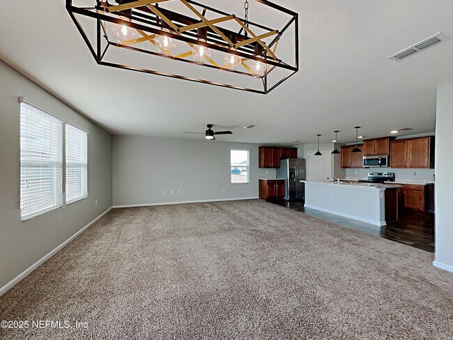 Building Photo - 2209 Pebble Point Dr