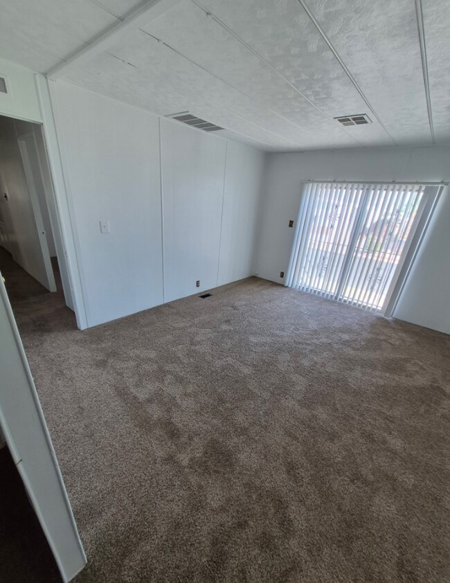 Building Photo - 3601 E Wyoming Ave