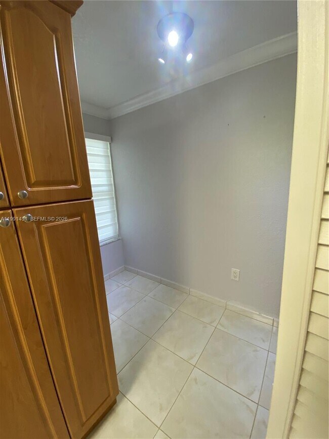 Building Photo - 17500 NW 67th Pl