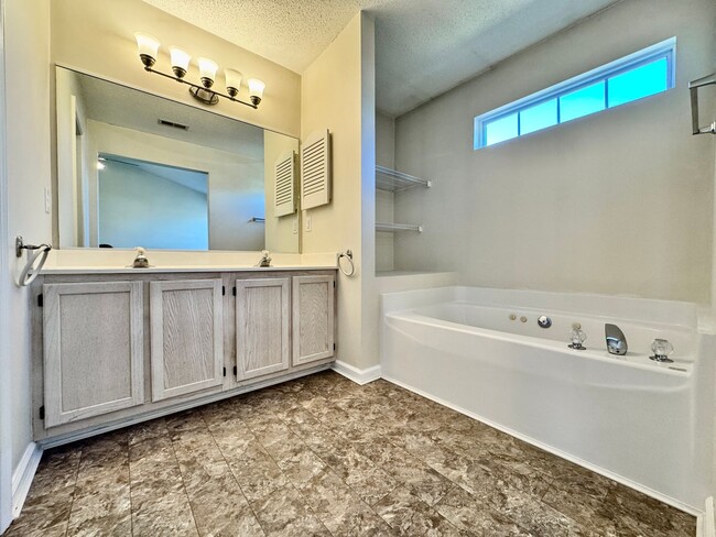 Building Photo - Ready NOW!! Fabulous 3-Bedroom Townhome w/...