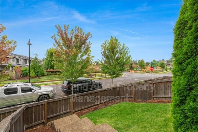 Building Photo - 16349 SE Sunshower Pl