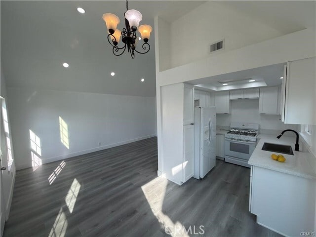 Building Photo - 14560 Woodland Dr